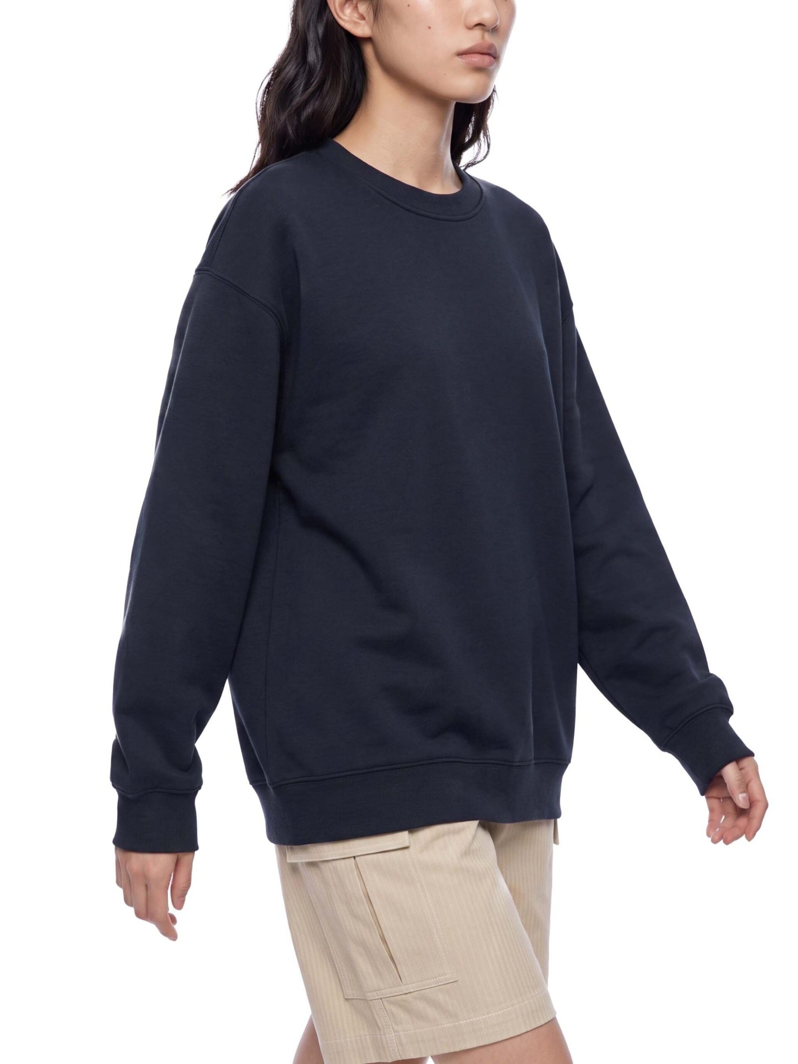 Essential Heavyweight Crewneck Sweatshirt - Image 15